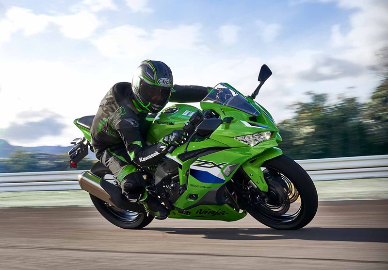 NINJA ZX-4R - Image 3